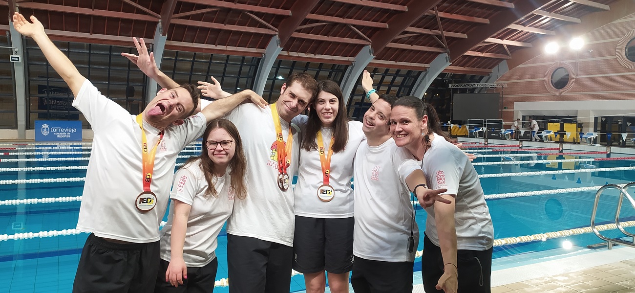 Medallas navarras en el Campeonato de Espa&ntilde;a de Nataci&oacute;n - FEDDI 2023 celebrado en Torrevieja